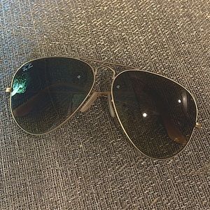 Women’s Ray-Ban Aviator Sunglasses